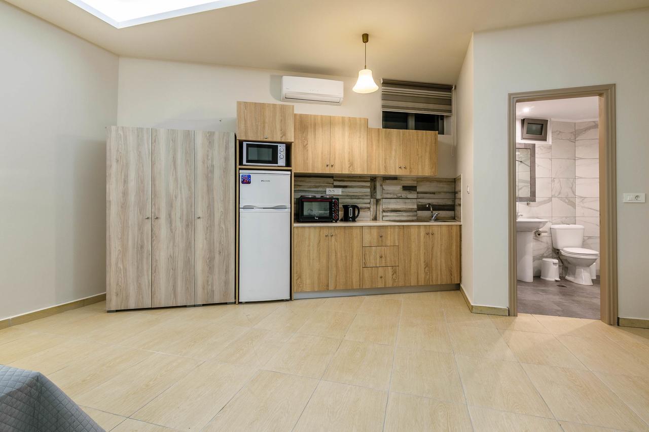 Irene Studios & Apartments 티실리비 외부 사진